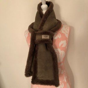 UGG Shearling scarf. Like New. 6'' by 44".